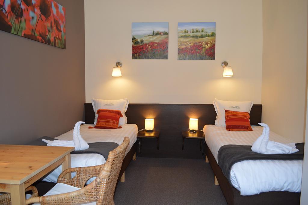 Hotel Ambrosia Ieper Quarto foto