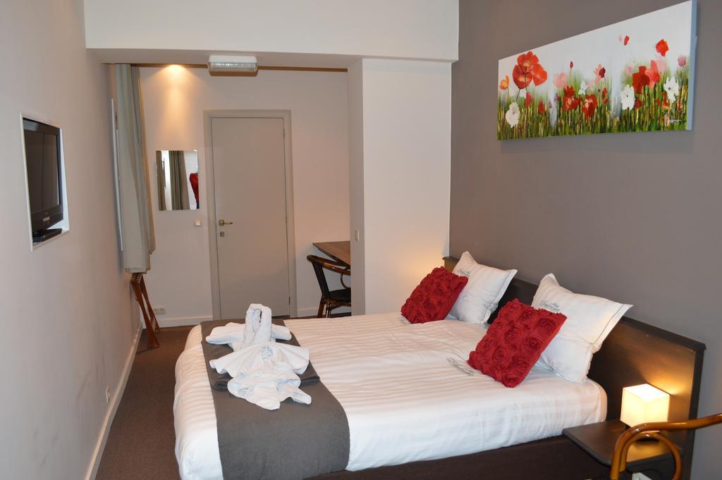 Hotel Ambrosia Ieper Quarto foto