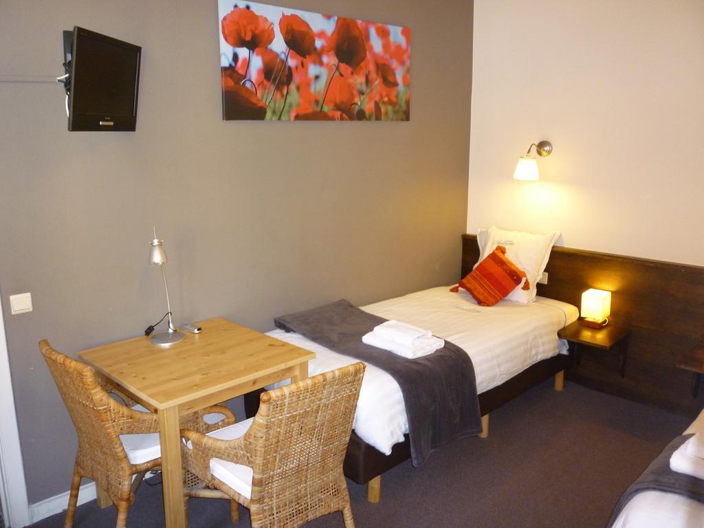 Hotel Ambrosia Ieper Quarto foto